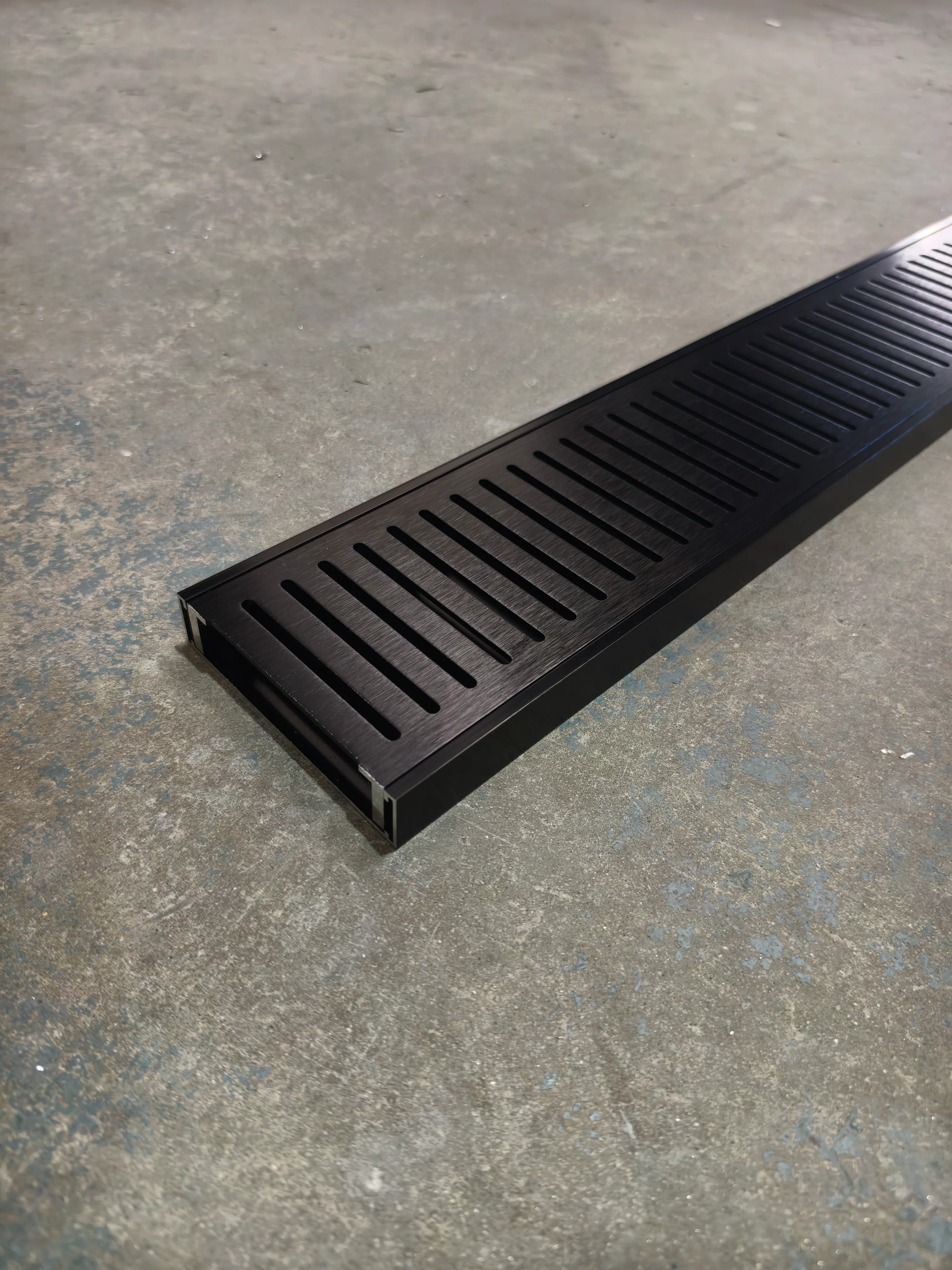 Brushed Black Slotted DIY Aluminium Grate Kit - Image 2