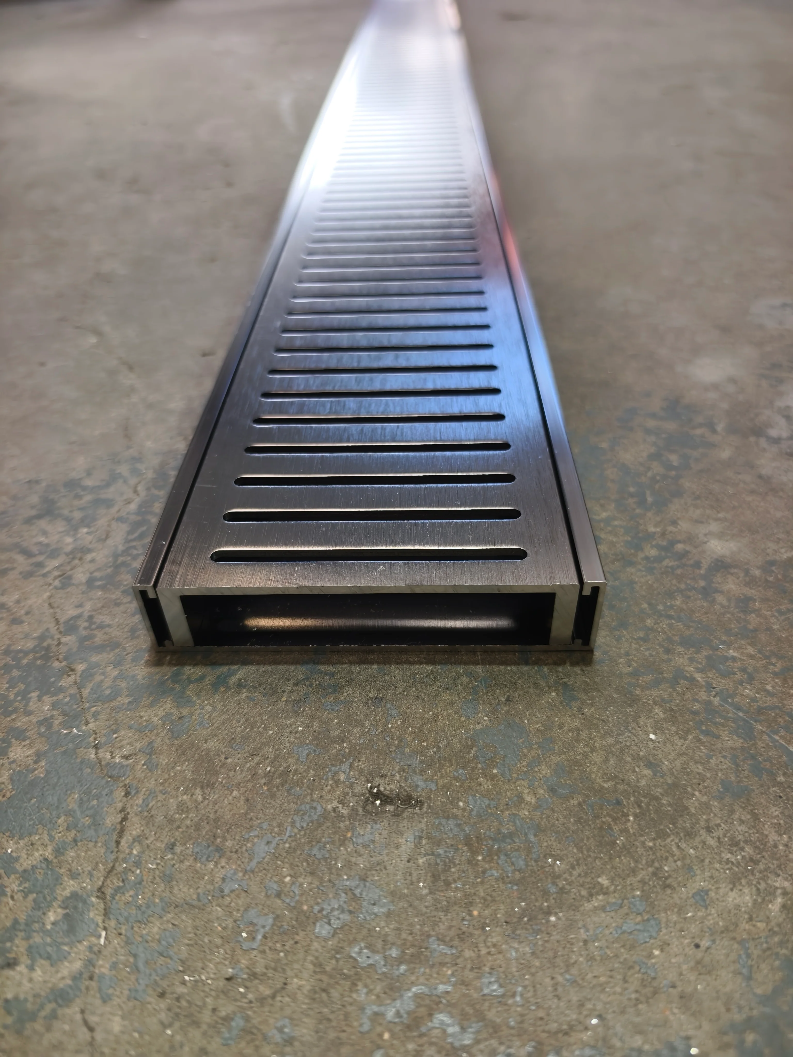 Brushed Gunmetal Slotted DIY Aluminium Grate Kit - Image 3