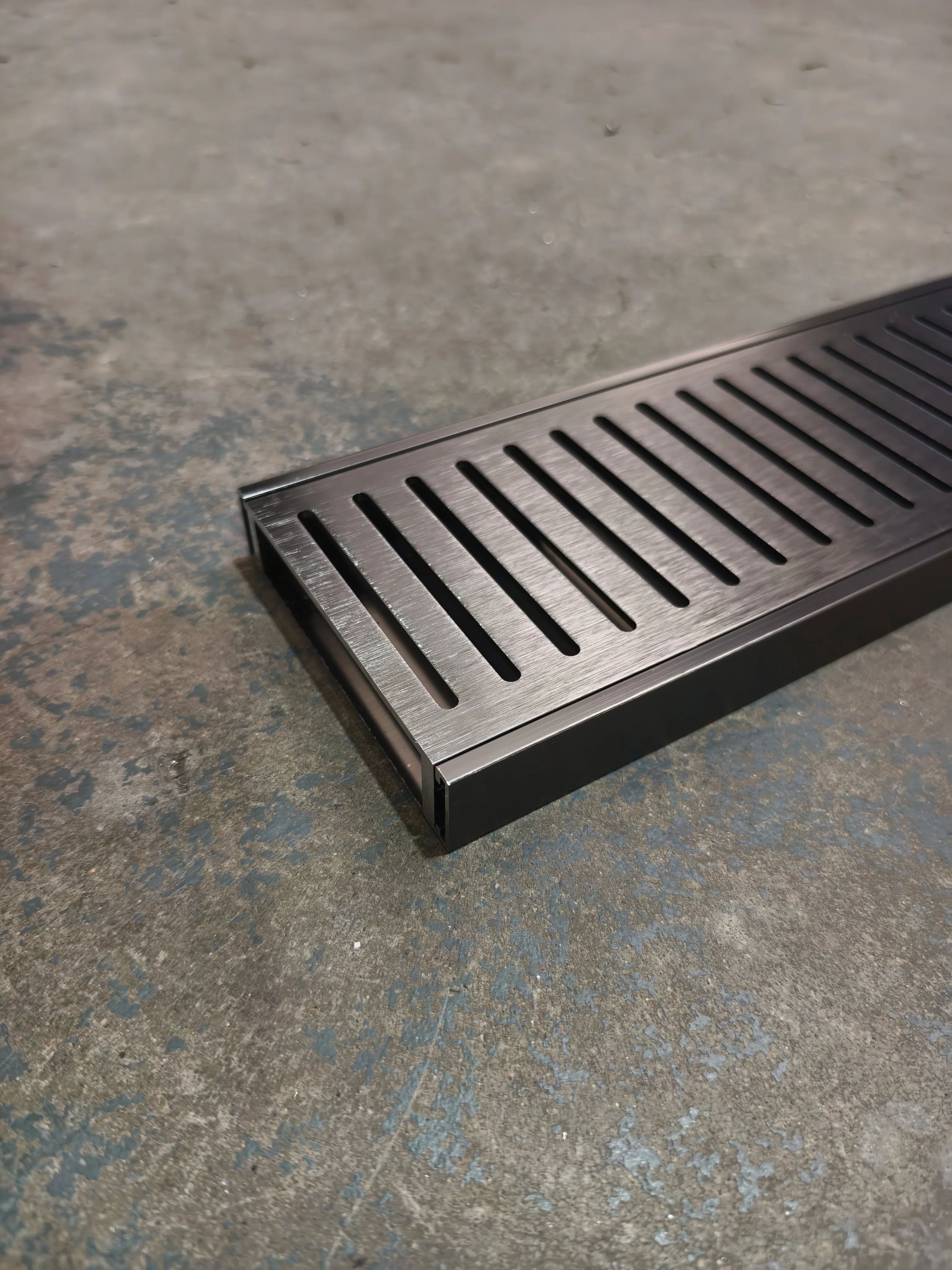 Brushed Gunmetal Slotted DIY Aluminium Grate Kit - Image 4