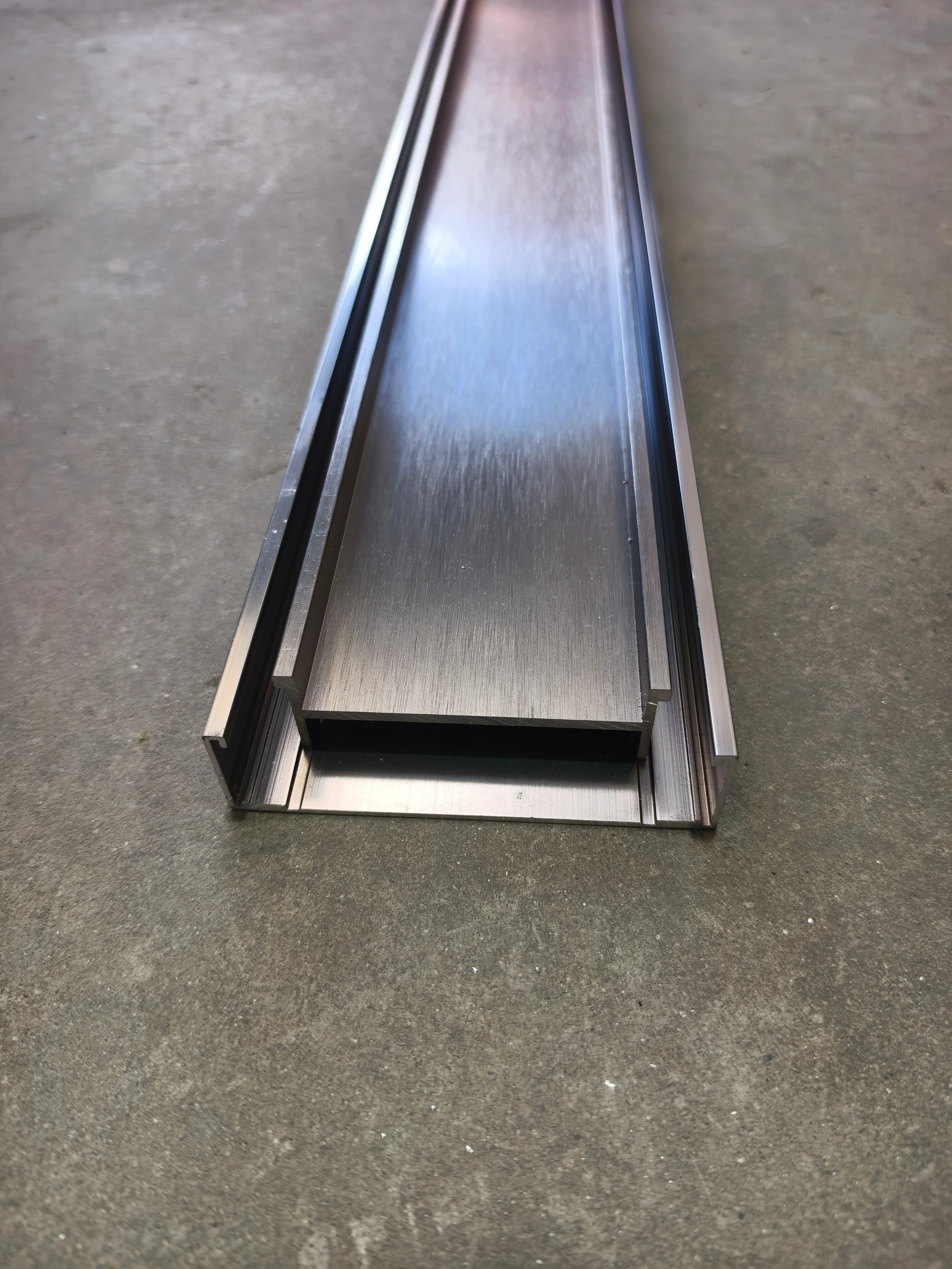 Brushed Gunmetal Tile Insert DIY Aluminium Grate Kit - Image 3